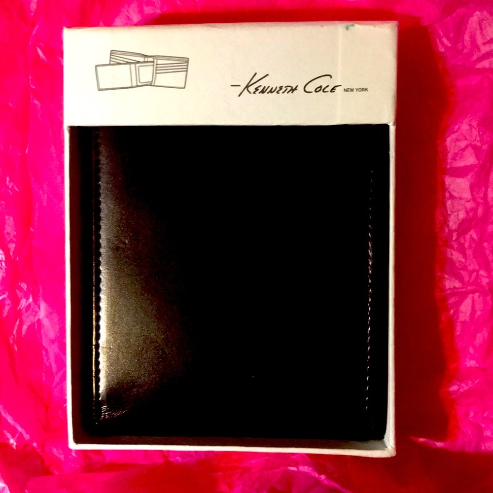 HOLD—Men’s Kenneth Cole leather wallet NWT